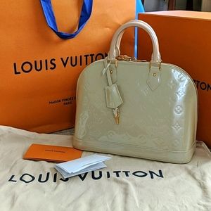 Louis Vuitton Alma PM